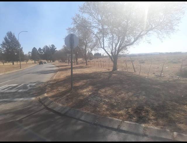 FARM FOR SALE IN GOLF PARK